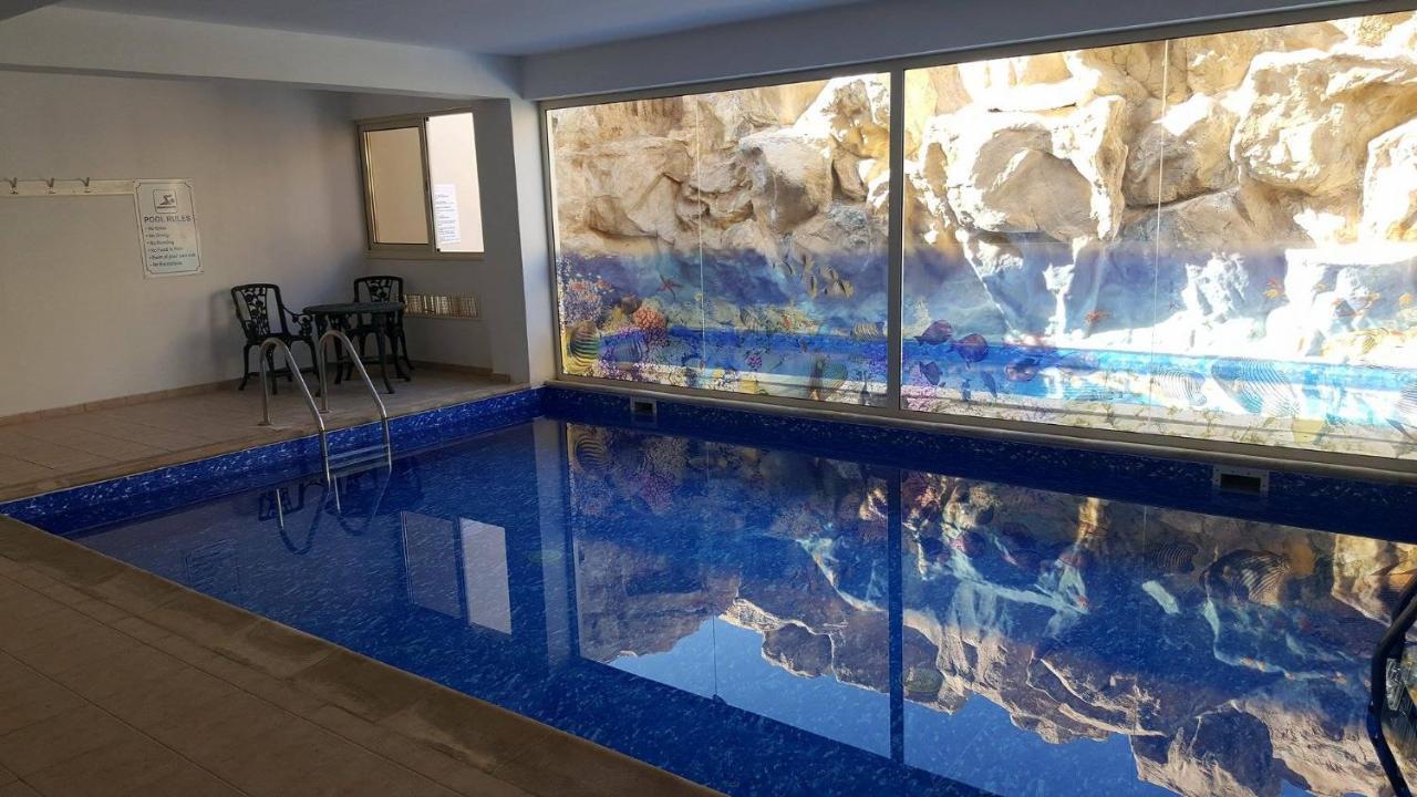Stunning Apartment C106 With Balcony Looking Over Pool Peyia Buitenkant foto